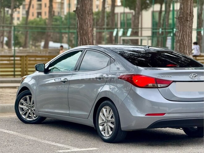 Hyundai Elantra 2015, 211,201 km - 1.8 л - Bakı
