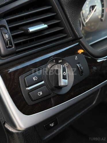 BMW 528 2014, 208,000 km - 2.0 л - Yevlax