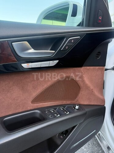 Audi A8 2013, 191,000 km - 4.0 l - Bakı