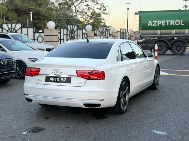 Audi A8 2013, 191,000 km - 4.0 l - Bakı