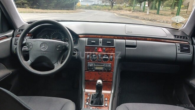 Mercedes E 220 2000, 496,000 km - 2.2 l - Oğuz