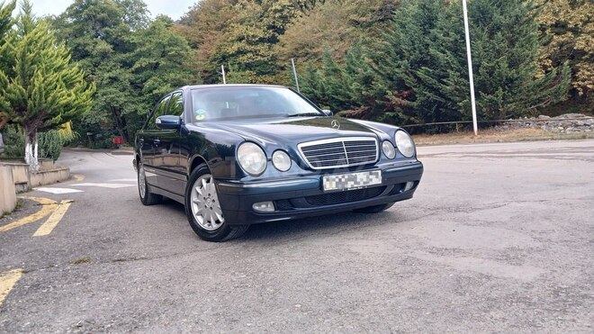 Mercedes E 220 2000, 496,000 km - 2.2 l - Oğuz