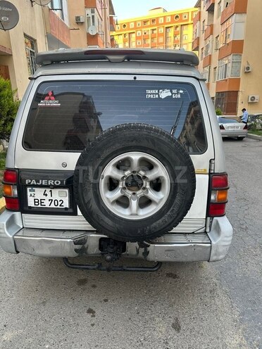 Mitsubishi Pajero 1995, 100,000 km - 2.4 l - Bakı