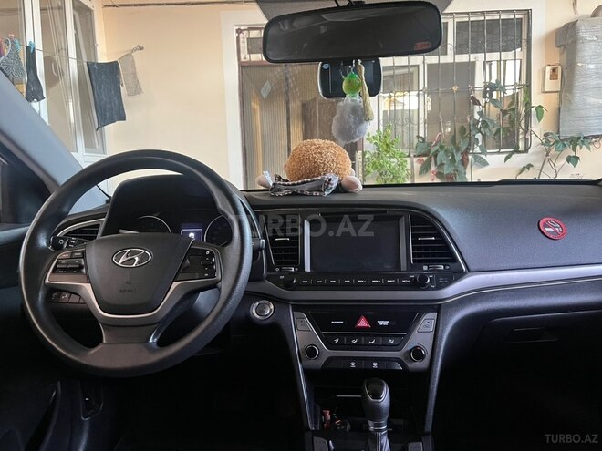 Hyundai Avante 2017, 192,000 km - 1.6 l - Bakı