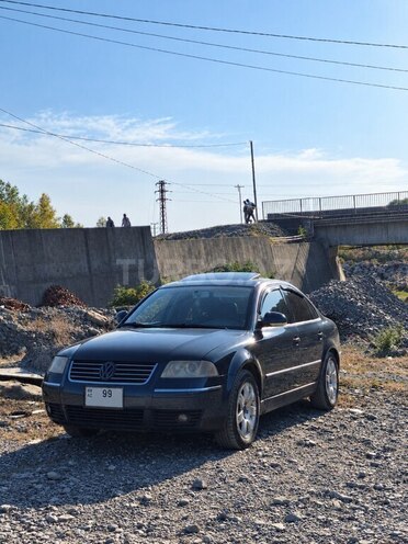 Volkswagen Passat 2004, 247,026 km - 1.8 l - Göyçay