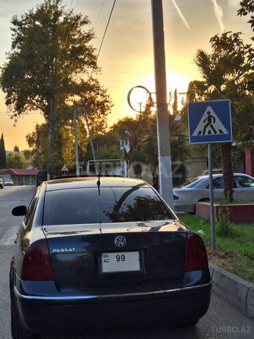 Volkswagen Passat 2004, 247,026 km - 1.8 l - Göyçay