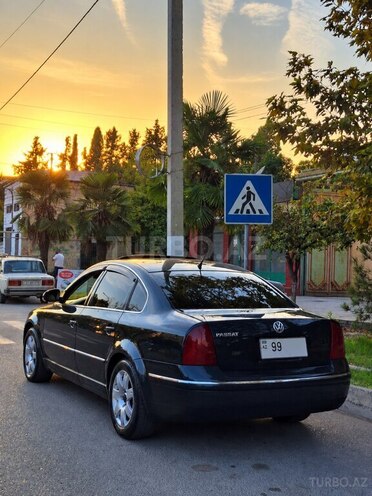 Volkswagen Passat 2004, 247,026 km - 1.8 l - Göyçay