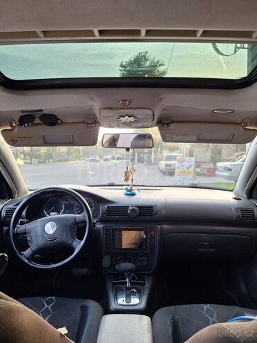 Volkswagen Passat 2004, 247,026 km - 1.8 l - Göyçay