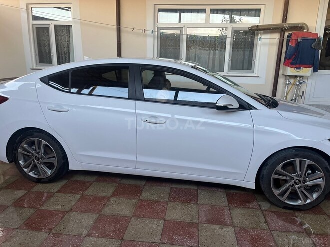 Hyundai Avante 2017, 192,000 km - 1.6 l - Bakı