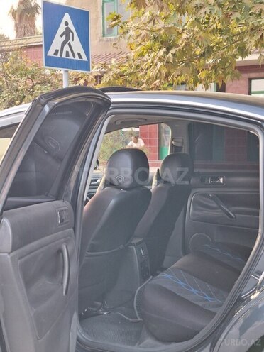 Volkswagen Passat 2004, 247,026 km - 1.8 l - Göyçay