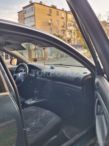 Volkswagen Passat 2004, 247,026 km - 1.8 l - Göyçay