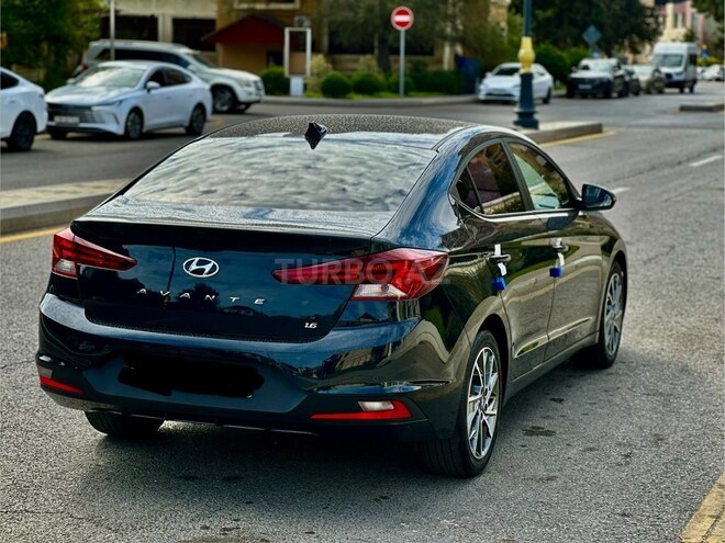 Hyundai Elantra 2018, 96,000 km - 1.6 l - Bakı