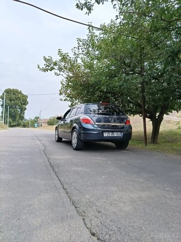 Opel Astra 2006, 250,000 km - 1.6 l - Gəncə