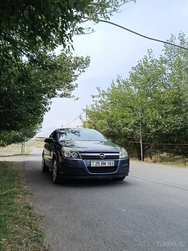Opel Astra 2006, 250,000 km - 1.6 l - Gəncə