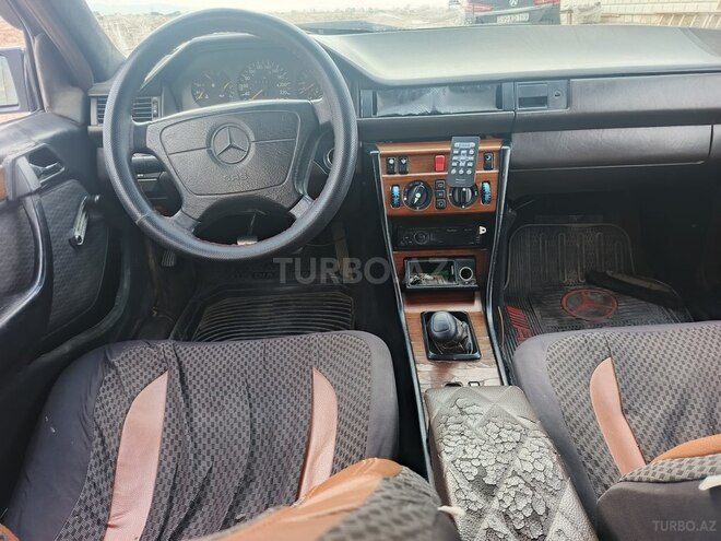 Mercedes E 200 1994, 250,000 km - 2.0 л - Gəncə