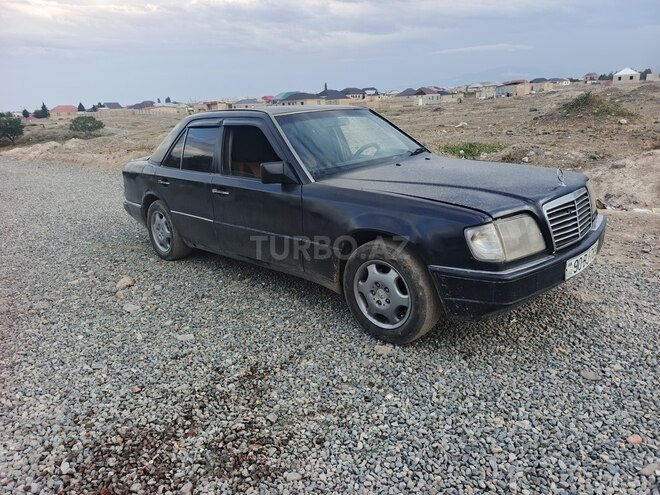 Mercedes E 200 1994, 250,000 km - 2.0 л - Gəncə