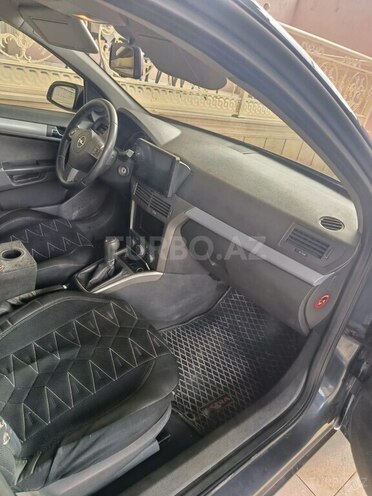 Opel Astra 2006, 250,000 km - 1.6 l - Gəncə