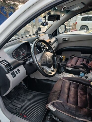 Mitsubishi L200 2012, 306,680 km - 2.5 l - Sumqayıt