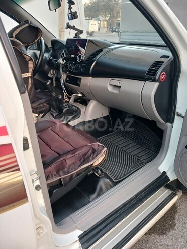 Mitsubishi L200 2012, 306,680 km - 2.5 l - Sumqayıt