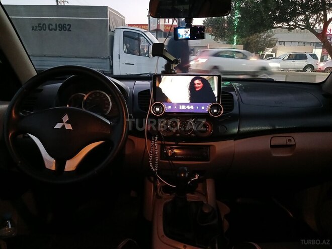 Mitsubishi L200 2012, 306,680 km - 2.5 l - Sumqayıt