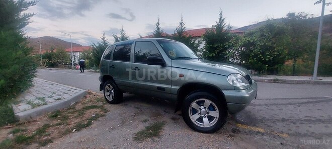 Chevrolet Niva 2008, 400,000 km - 1.7 l - Laçın