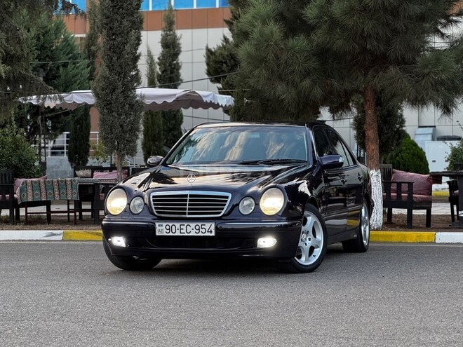 Mercedes E 240 2000, 368,000 km - 2.4 л - Saatlı