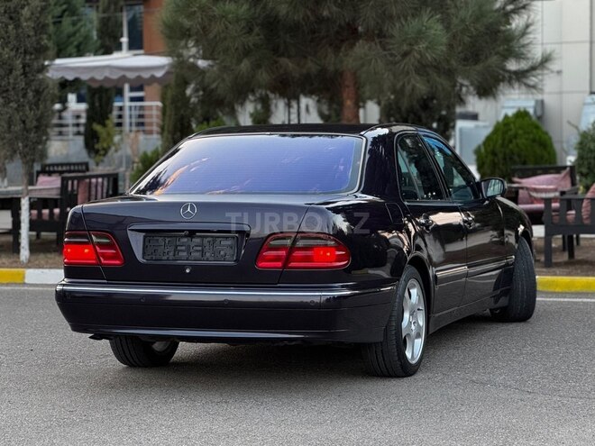Mercedes E 240 2000, 368,000 km - 2.4 л - Saatlı