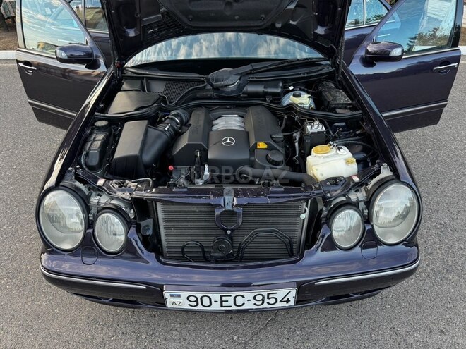 Mercedes E 240 2000, 368,000 km - 2.4 л - Saatlı