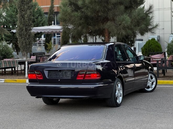 Mercedes E 240 2000, 368,000 km - 2.4 л - Saatlı