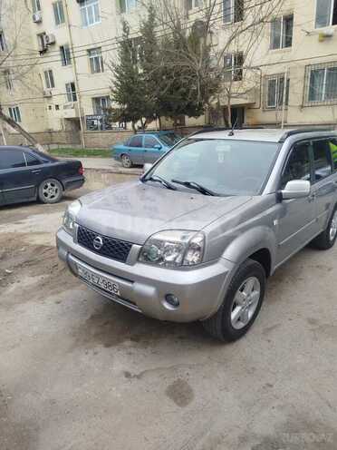 Nissan X-Trail 2004, 342,000 km - 2.0 l - Yardımlı