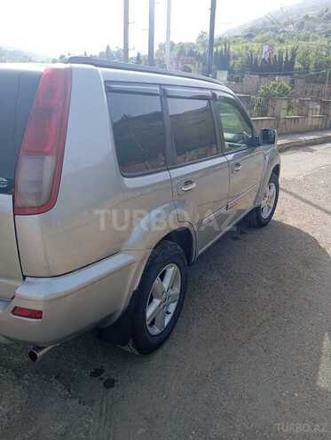 Nissan X-Trail 2004, 342,000 km - 2.0 l - Yardımlı