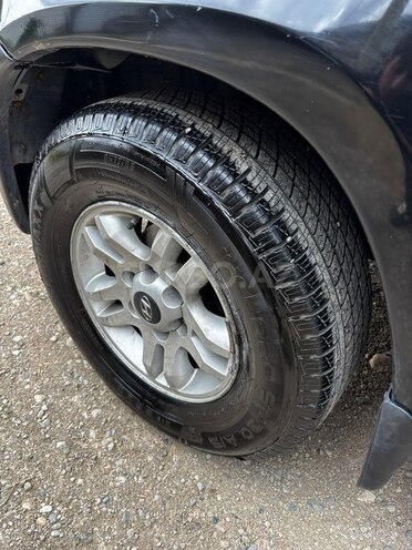 Hyundai Terracan 2005, 267,000 km - 2.9 l - Naxçıvan