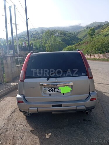 Nissan X-Trail 2004, 342,000 km - 2.0 l - Yardımlı