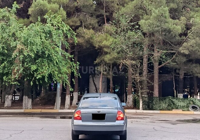 Volkswagen Passat 2002, 248,000 km - 1.8 l - Sumqayıt