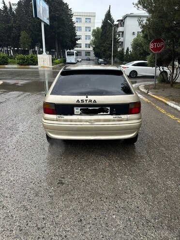 Opel Astra 1996, 350,000 km - 2.0 л - Sumqayıt