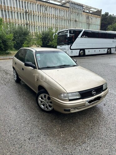 Opel Astra 1996, 350,000 km - 2.0 л - Sumqayıt