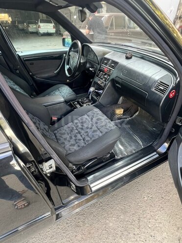 Mercedes C 220 1998, 100,000 km - 2.2 l - Masallı