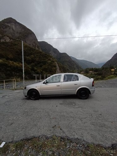 Opel Astra 2000, 280,858 km - 1.6 l - Qax