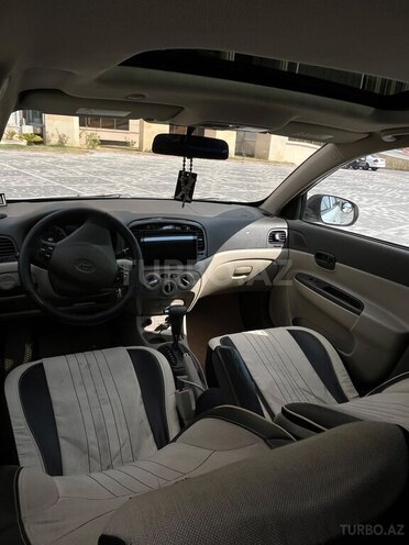 Hyundai Verna 2009, 255,000 km - 1.4 л - Bakı