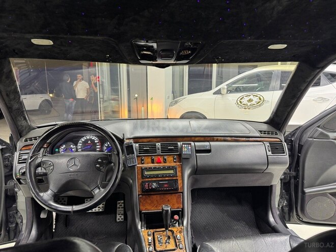 Mercedes E 240 1999, 256,400 km - 2.4 l - Bakı