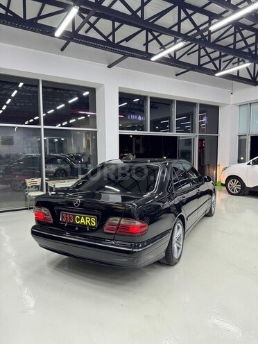 Mercedes E 240 1999, 256,400 km - 2.4 l - Bakı