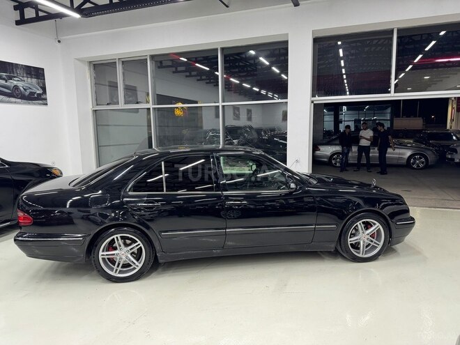 Mercedes E 240 1999, 256,400 km - 2.4 l - Bakı