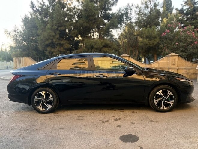 Hyundai Elantra 2023, 107,021 km - 1.6 l - Bakı