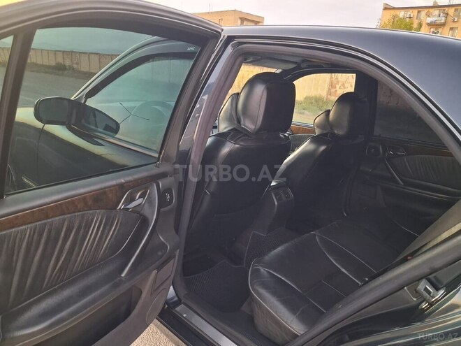 Mercedes E 270 1999, 312,036 km - 2.7 l - Bakı
