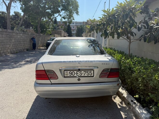 Mercedes E 320 1996, 280,000 km - 3.2 l - Bakı
