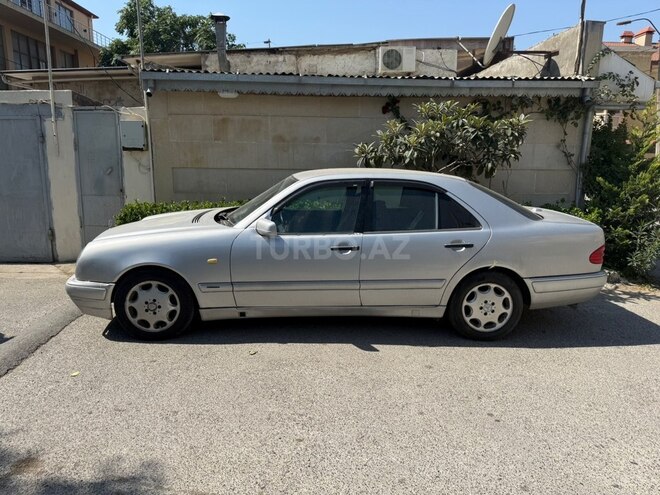 Mercedes E 320 1996, 280,000 km - 3.2 l - Bakı