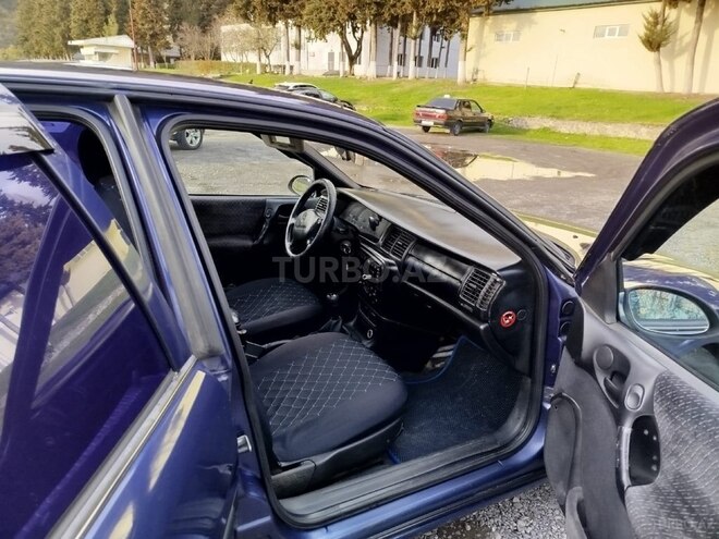 Opel Vectra 1996, 365,000 km - 1.8 л - Qax