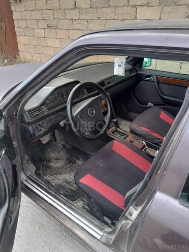 Mercedes 200 E 1992, 200,000 km - 2.0 л - Bakı