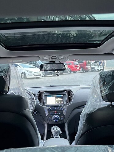 Hyundai Santa Fe 2015, 274,000 km - 2.0 l - Quba