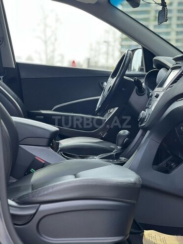 Hyundai Santa Fe 2015, 274,000 km - 2.0 l - Quba